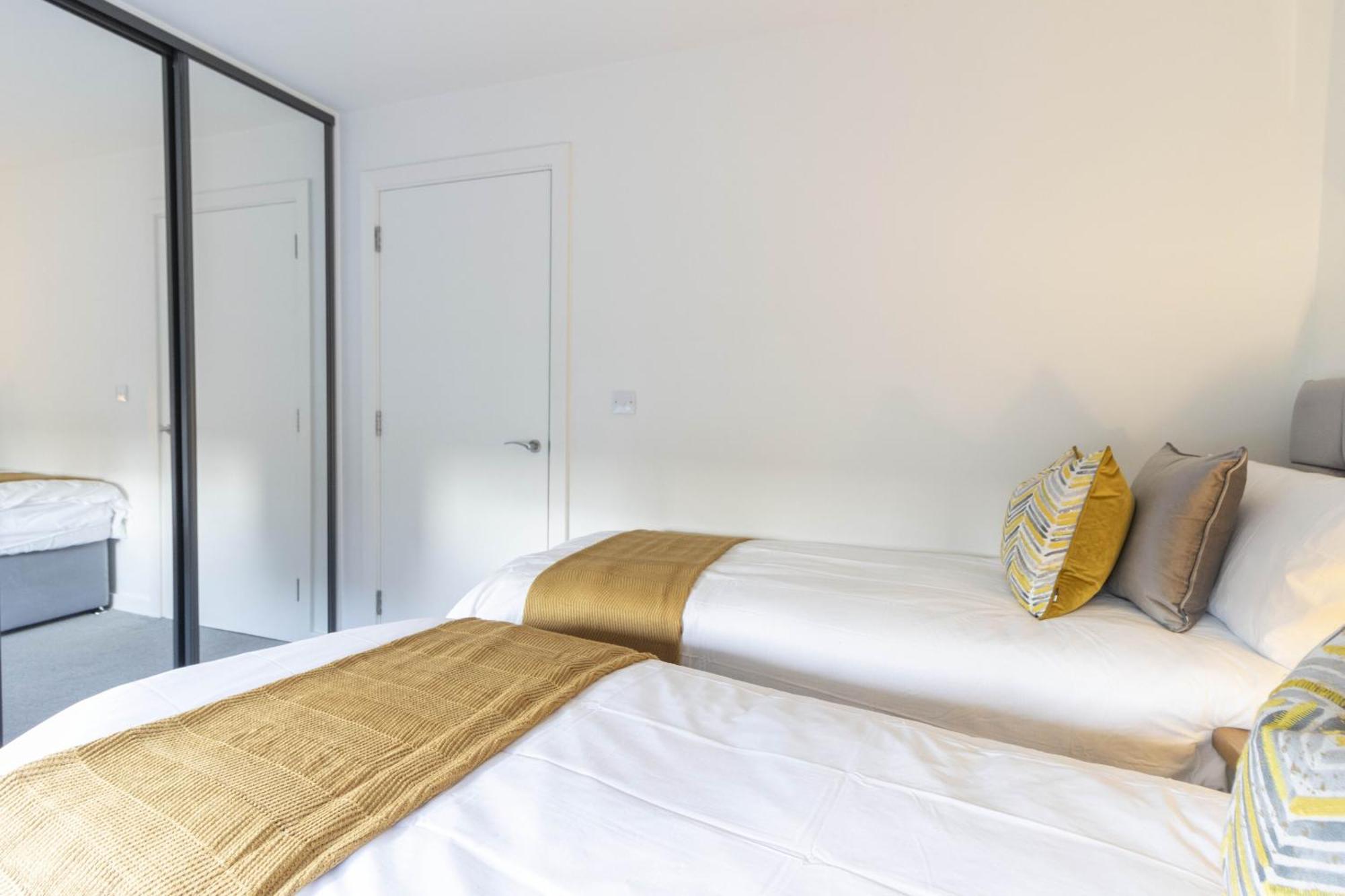 Апартаменты Linacre 11 - Modern 2 Bed Behind The Cathedral With Free Parking And Fast Wifi Эксетер Экстерьер фото