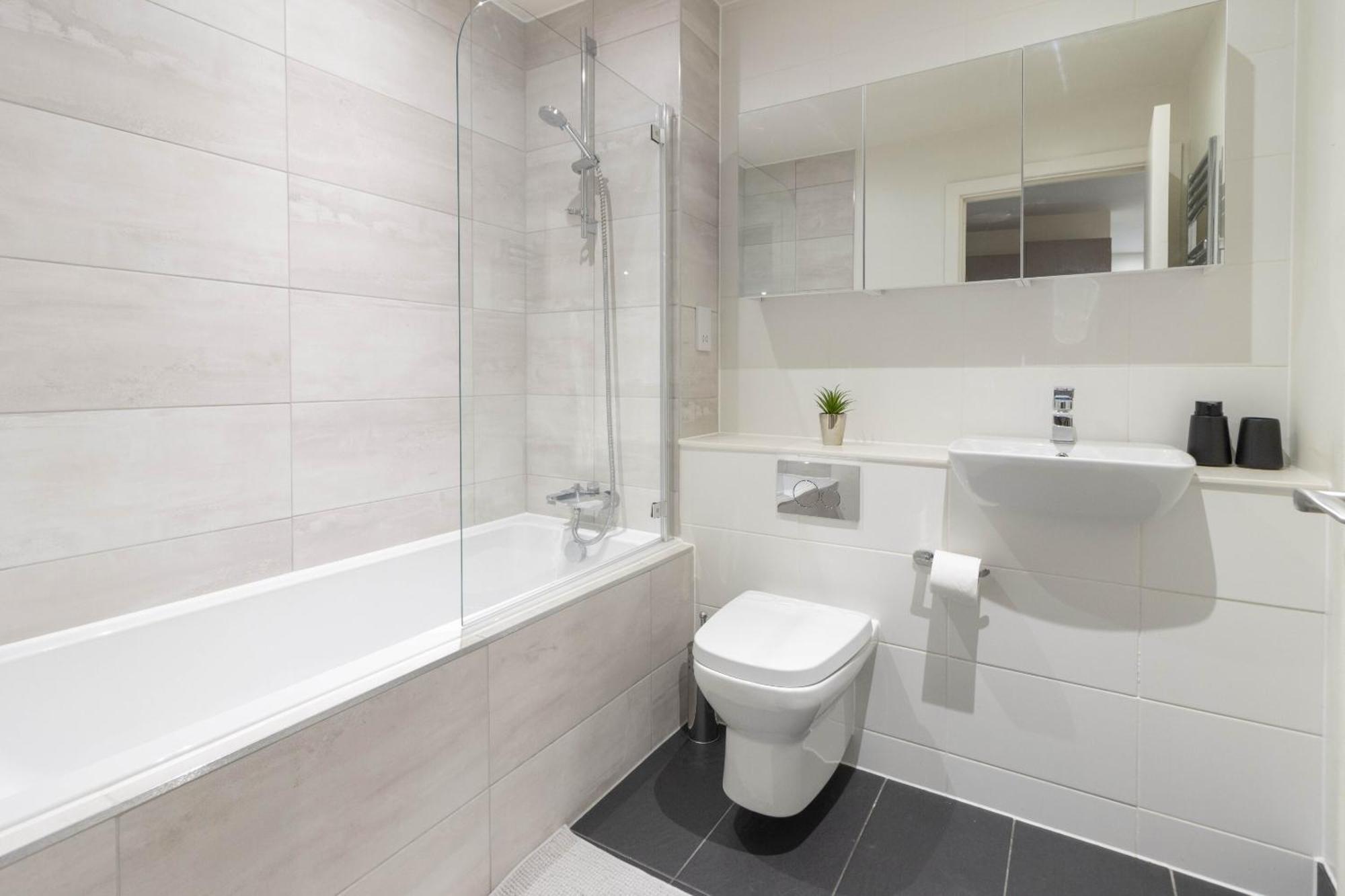 Апартаменты Linacre 11 - Modern 2 Bed Behind The Cathedral With Free Parking And Fast Wifi Эксетер Экстерьер фото