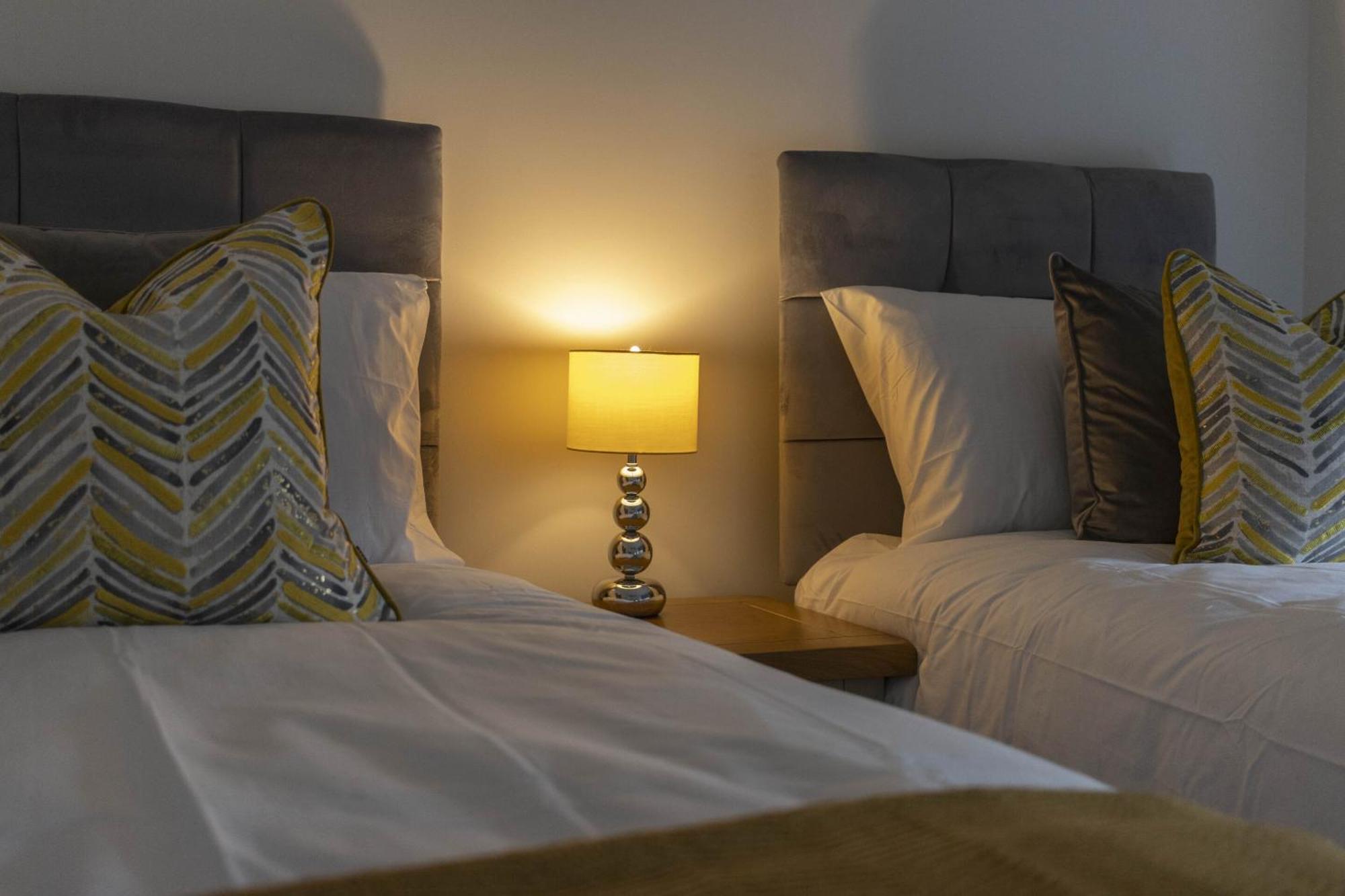 Апартаменты Linacre 11 - Modern 2 Bed Behind The Cathedral With Free Parking And Fast Wifi Эксетер Экстерьер фото