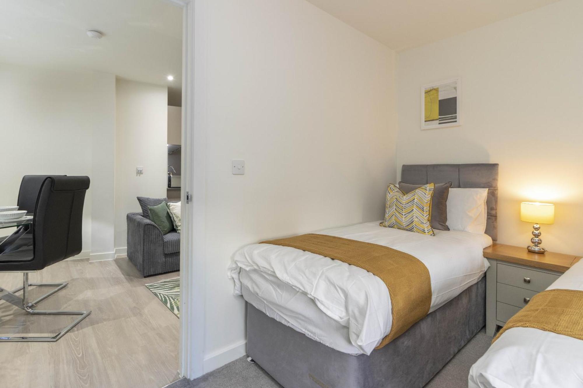 Апартаменты Linacre 11 - Modern 2 Bed Behind The Cathedral With Free Parking And Fast Wifi Эксетер Экстерьер фото