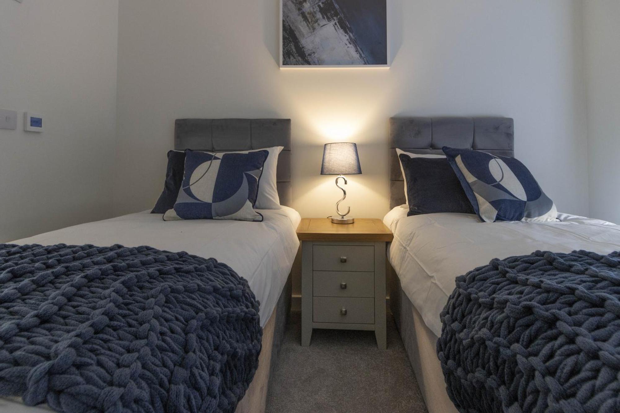 Апартаменты Linacre 11 - Modern 2 Bed Behind The Cathedral With Free Parking And Fast Wifi Эксетер Экстерьер фото